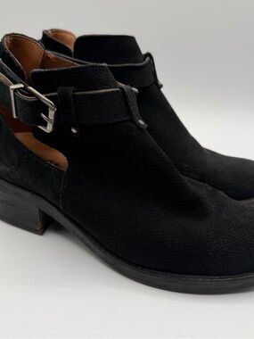 Tara M Keegan Black Suede Buckle Ankle Booties Floral Heel Women’s 7